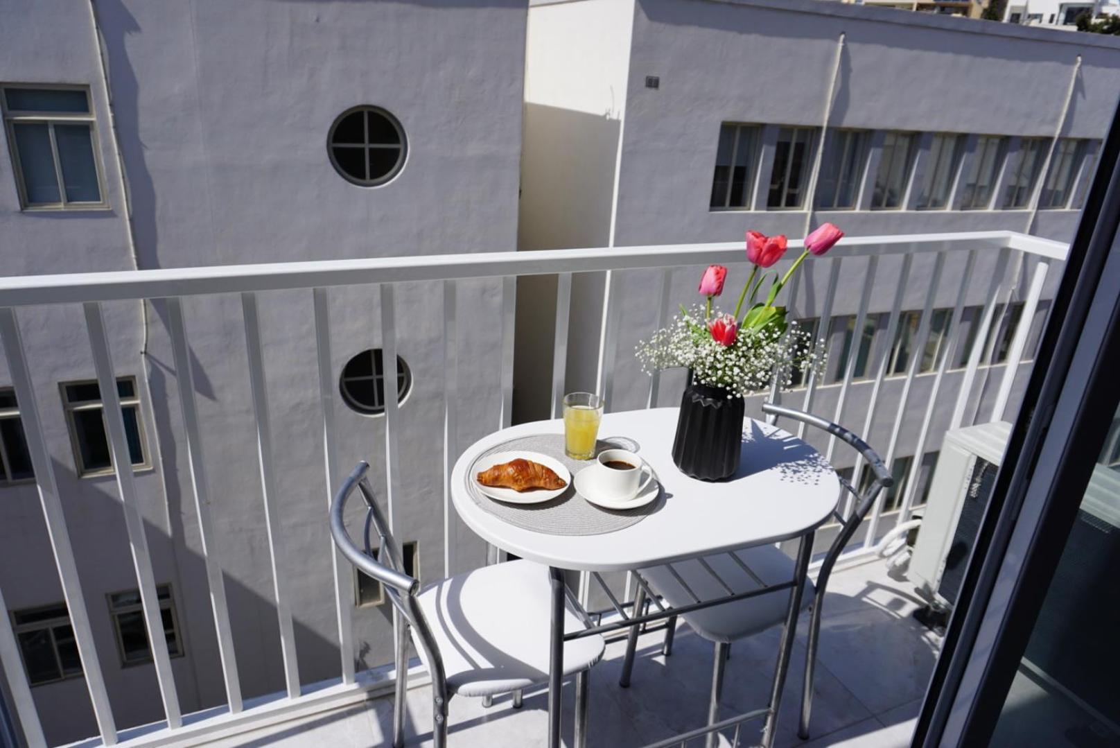 Korzo Suites Gzira Экстерьер фото